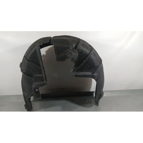 Plastico Pase Rueda Tras. Izq. para Seat Leon (5F1)
