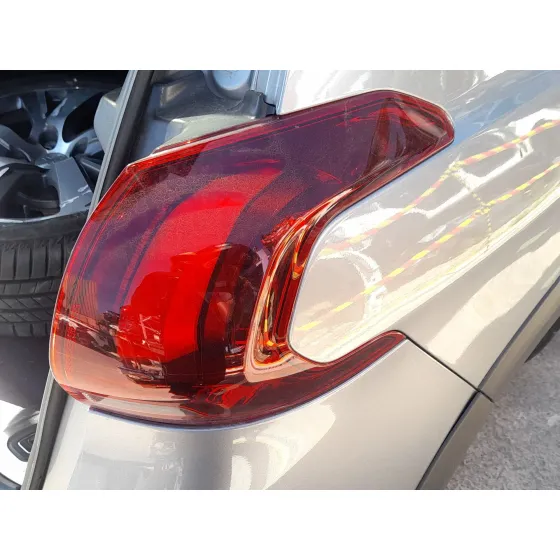 Piloto Trasero Derecho Exterior para Peugeot 2008 I (Cu_)