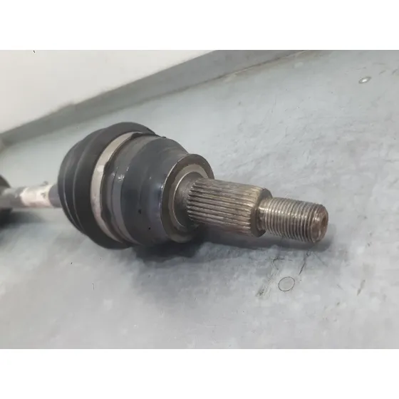 Transmision Delantera Izquierda para Jaguar F-Pace (X761)