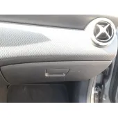 Guantera para Mercedes-Benz Clase A (W176)