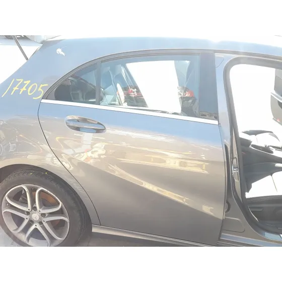 Puerta Trasera Derecha para Mercedes-Benz Clase A (W176)