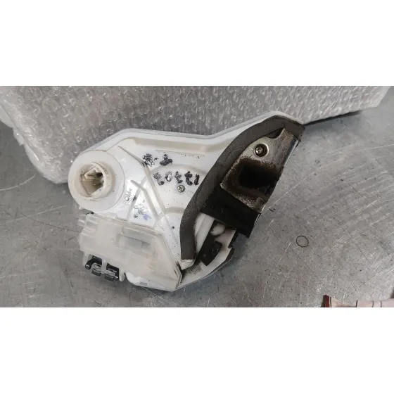 Cerradura Puerta Trasera Derecha para Toyota Aygo (_B4_)