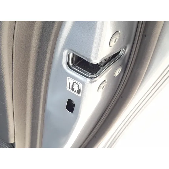 Cerradura Puerta Trasera Derecha para Toyota Corolla Sedan (_E21_)