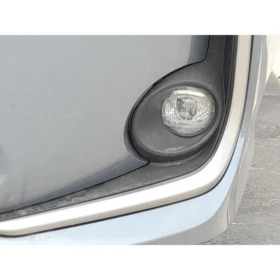 Faro Antiniebla Izquierdo para Toyota Corolla Sedan (_E21_)