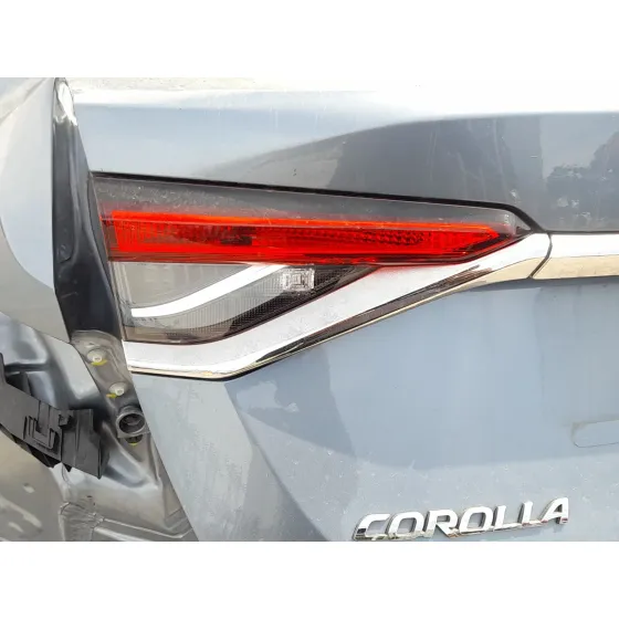 Piloto Trasero Izquierdo Interior para Toyota Corolla Sedan (_E21_)