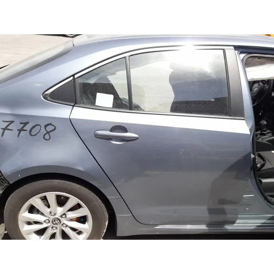Puerta Trasera Derecha para Toyota Corolla Sedan (_E21_)