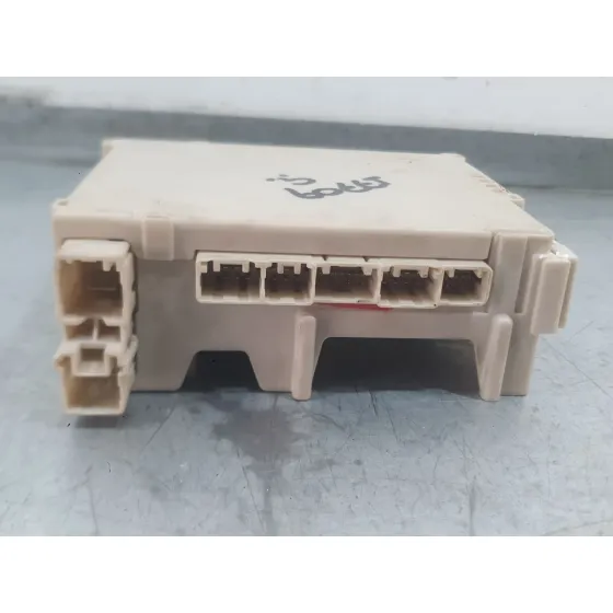 Caja Reles / Fusibles para Toyota Aygo (_B4_)