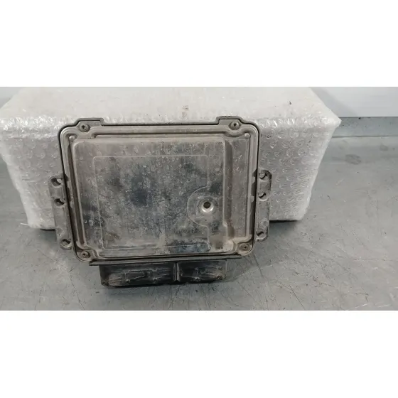 Centralita Motor Uce para Opel Astra H Gtc (A04)