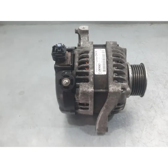 Alternador para Toyota Auris (_E18_)