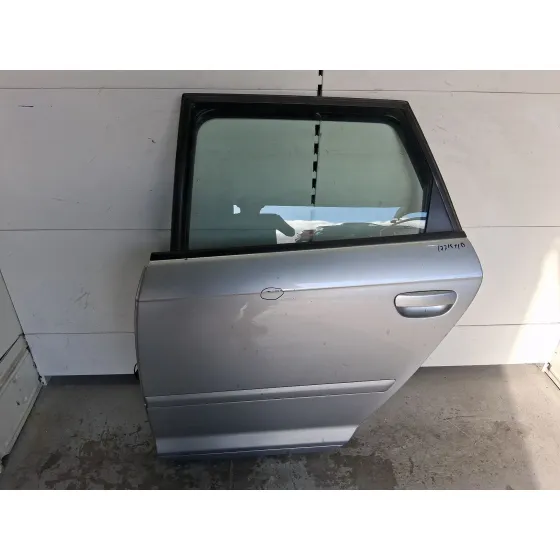 Puerta Trasera Izquierda para Audi A3 Sportback (8Pa)