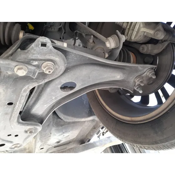 Brazo Suspension Inferior Delantero Izquierdo para Peugeot 208 I (Ca_, Cc_)