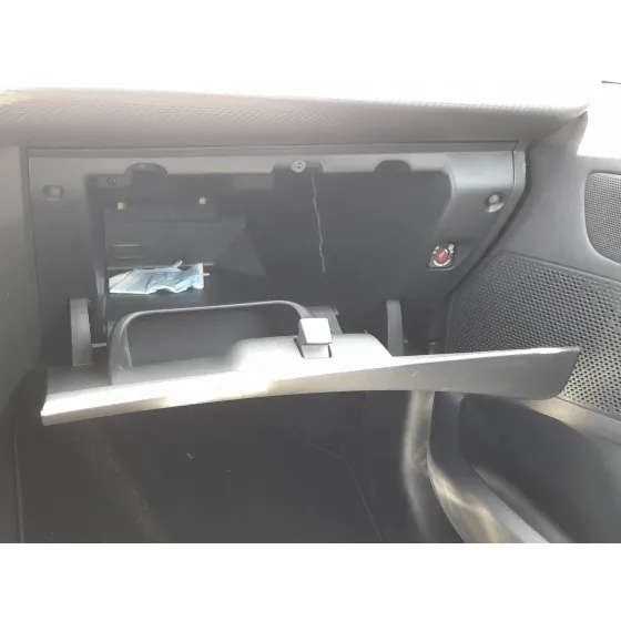 Guantera para Peugeot 208 I (Ca_, Cc_)