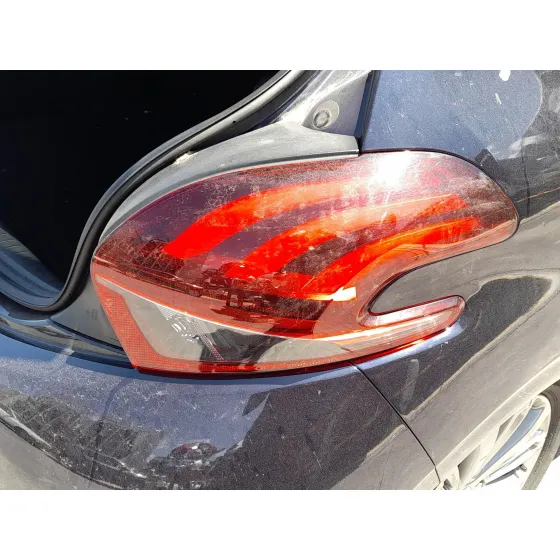 Piloto Trasero Derecho para Peugeot 208 I (Ca_, Cc_)