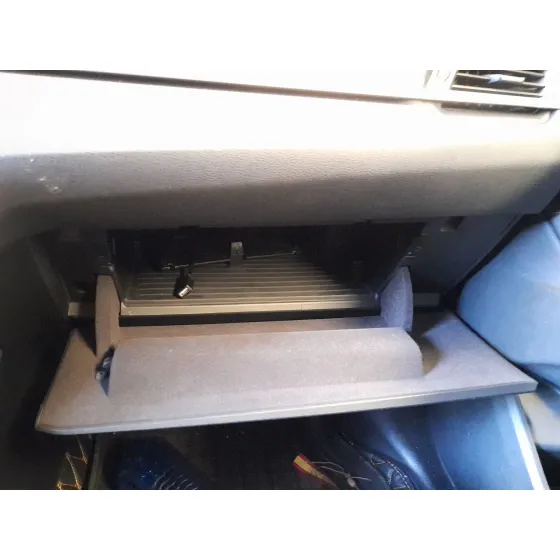 Guantera para Bmw X1 (F48)