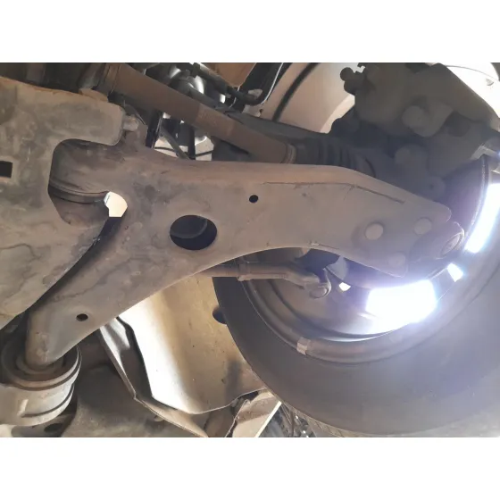 Brazo Suspension Inferior Delantero Izquierdo para Ford Focus Iii