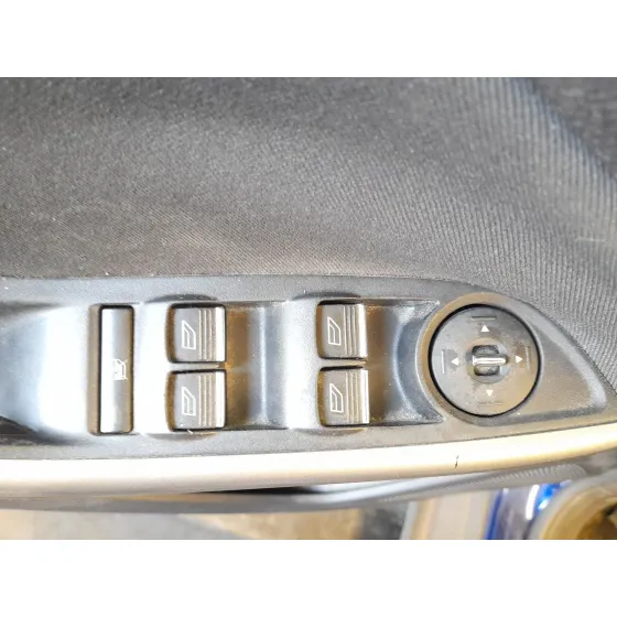 Mando Elevalunas Delantero Izquierdo para Ford Focus Iii