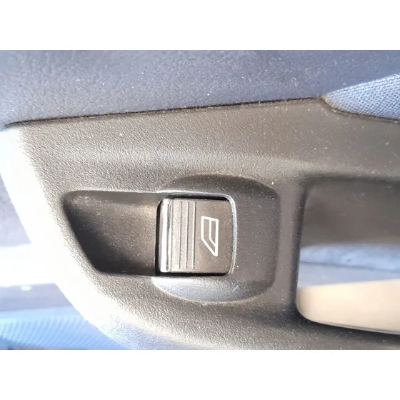 Mando Elevalunas Trasero Derecho para Ford Focus Iii