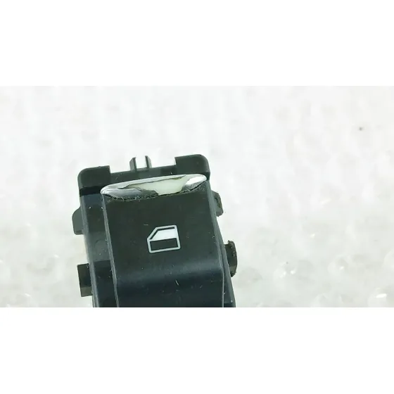 Mando Elevalunas Delantero Derecho para Ford Puma (J2K, Cf7)