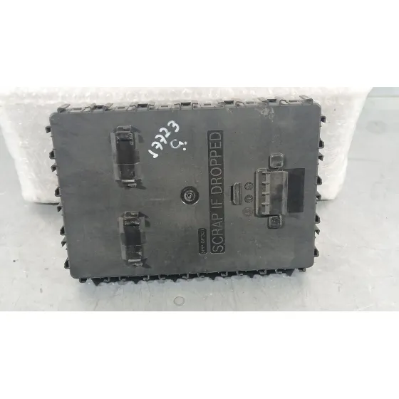 Caja Reles / Fusibles para Ford Puma (J2K, Cf7)