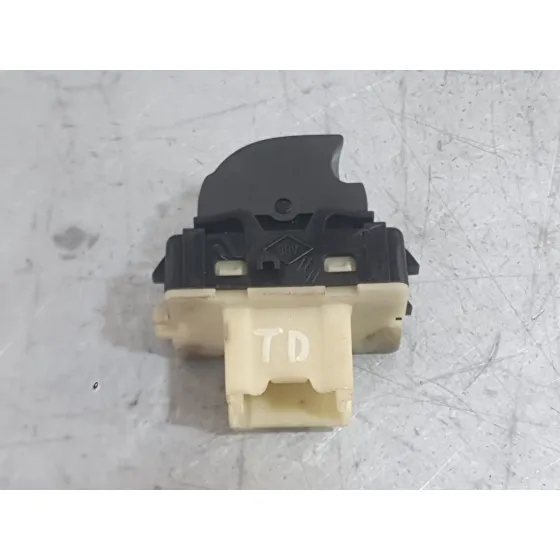 Mando Elevalunas Trasero Derecho para Dacia Sandero Ii (B8_)