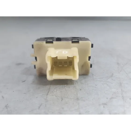 Mando Elevalunas Trasero Derecho para Dacia Sandero Ii (B8_)