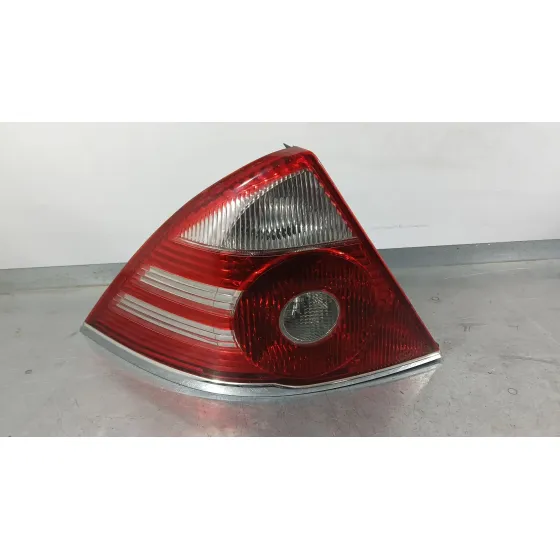Piloto Trasero Izquierdo para Ford Mondeo Iii (B5Y)
