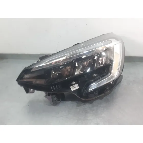 Faro Izquierdo para Renault Clio V (B7_)
