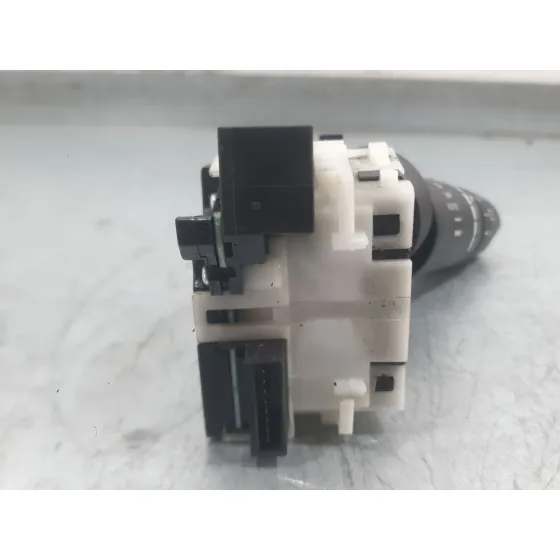Mando Limpia para Nissan Note (E12)