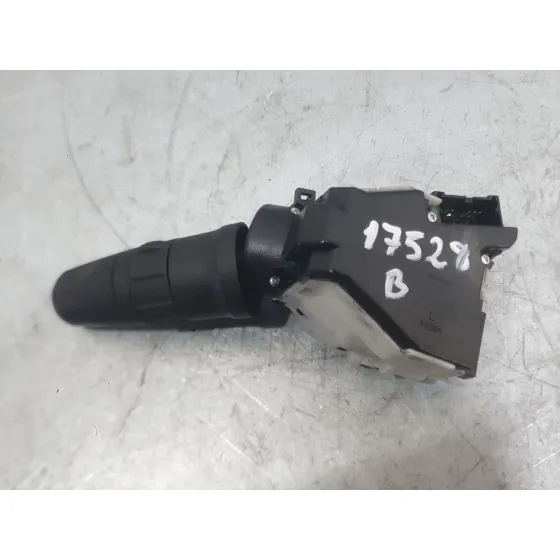 Mando Limpia para Nissan Note (E12)