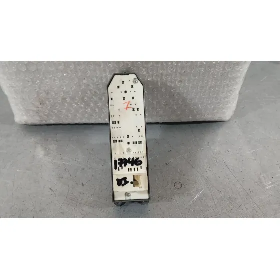Mando Elevalunas Delantero Izquierdo para Toyota Yaris (_P13_)