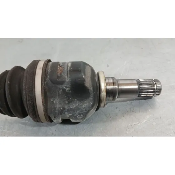 Transmision Delantera Izquierda para Toyota Yaris (_P13_)