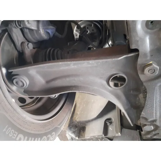 Brazo Suspension Inferior Delantero Derecho para Dacia Sandero Iii