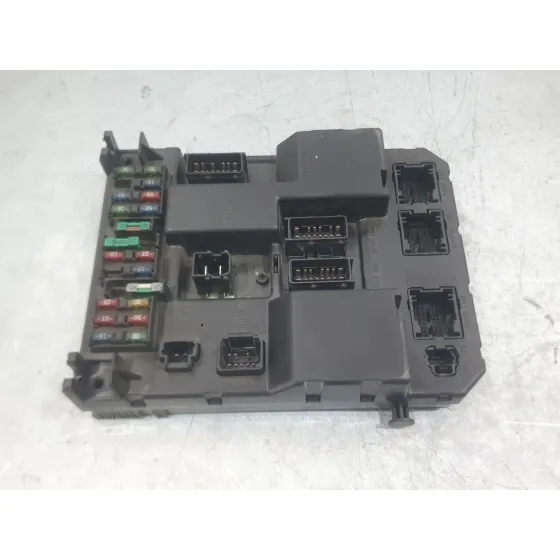 Caja Reles / Fusibles para Peugeot 307 Sw (3H)