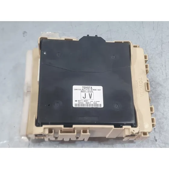 Caja Reles / Fusibles para Toyota Auris (_E18_)