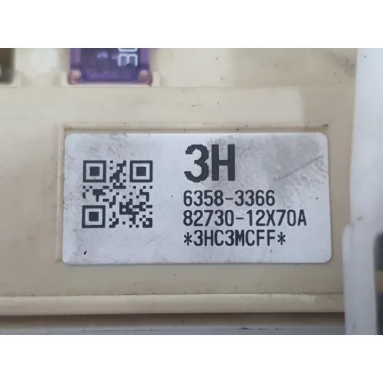 Caja Reles / Fusibles para Toyota Auris (_E18_)