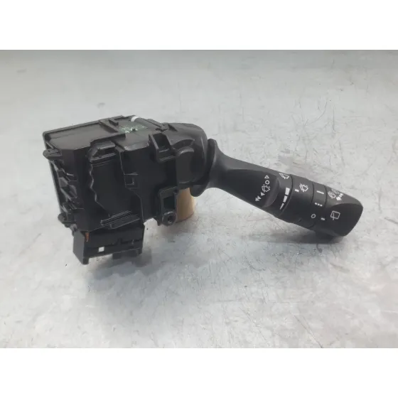 Mando Limpia para Toyota Auris (_E18_)