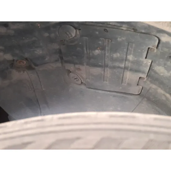 Plastico Pase Rueda Del. Dch. para Bmw X1 (E84)