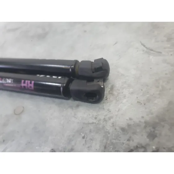 Amortiguadores Maletero / Porton para Kia Stonic (Yb)