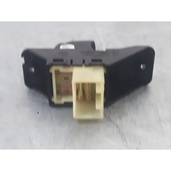 Mando Elevalunas Trasero Izquierdo para Kia Stonic (Yb)