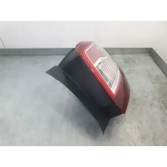 Piloto Trasero Derecho para Dacia Sandero Ii (B8_)