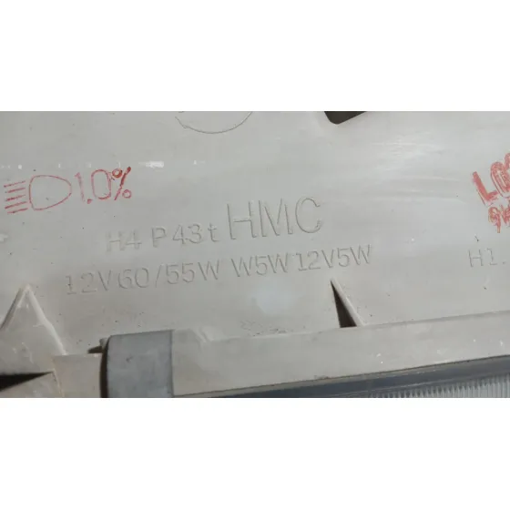 Faro Derecho para Hyundai H-1 / Starex Autobus (A1)