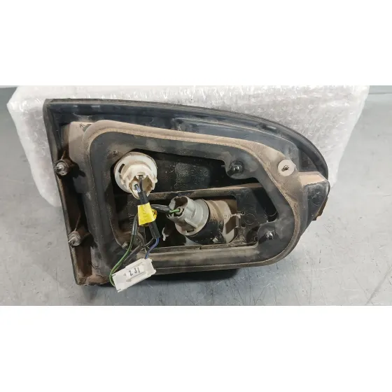 Piloto Trasero Derecho Interior para Hyundai H-1 / Starex Autobus (A1)