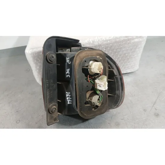 Piloto Trasero Izquierdo Exterior para Hyundai H-1 / Starex Autobus (A1)