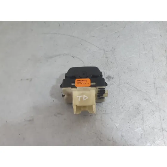 Mando Elevalunas Trasero Derecho para Dacia Sandero Ii (B8_)