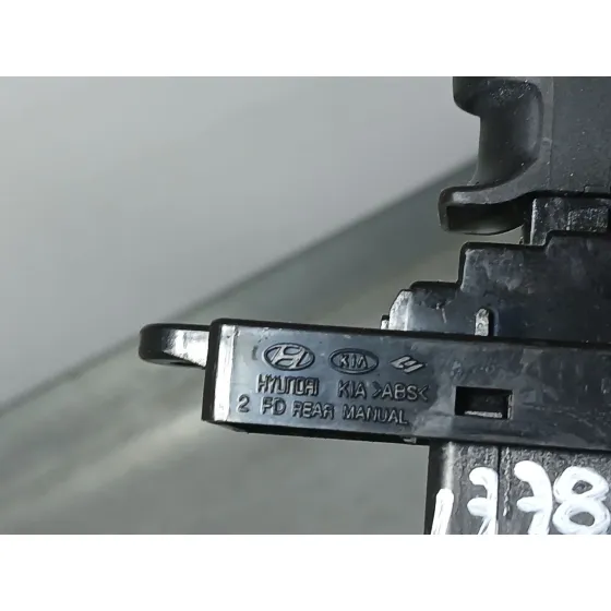 Mando Elevalunas Trasero Derecho para Hyundai I30 (Fd)