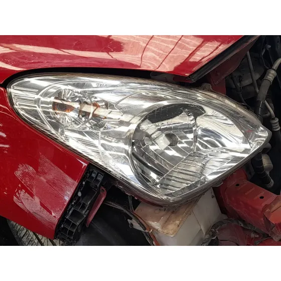 Faro Derecho para Nissan Pixo (Ua0)