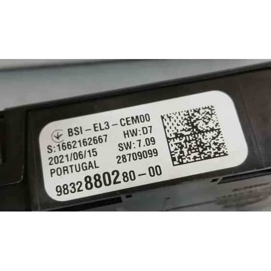 Caja Reles / Fusibles para Opel Corsa F (P2Jo)