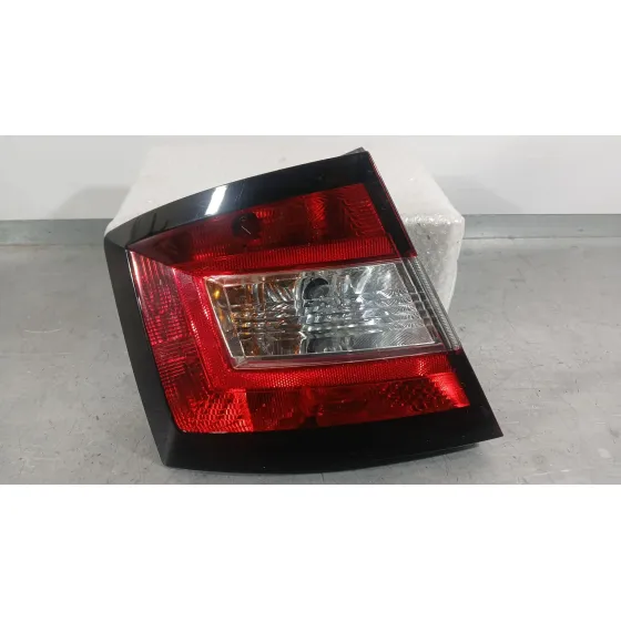 Piloto Trasero Izquierdo para Skoda Fabia Iii (Nj3)