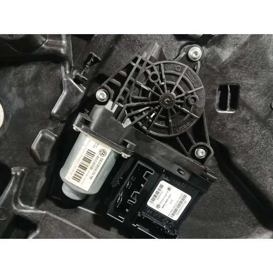 Elevalunas Delantero Izquierdo para Volkswagen Golf Plus V (5M1, 521)