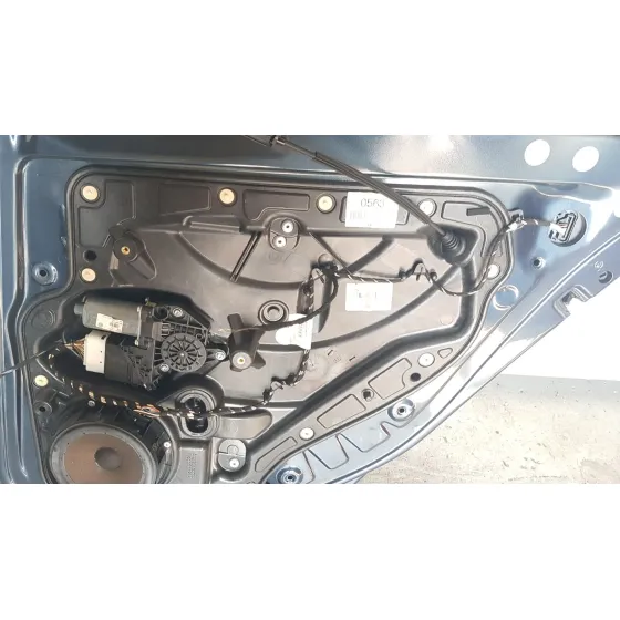 Elevalunas Trasero Derecho para Volkswagen Golf Plus V (5M1, 521)